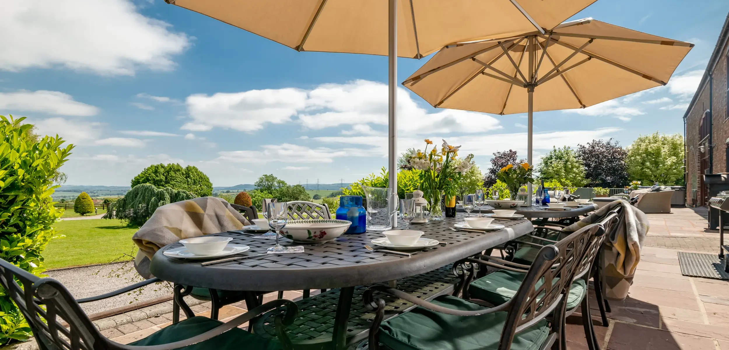 Outdoor Dining and Raised Patio, Penblaith Barn